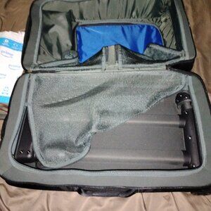 28 inch timbuk2 roller suitcase